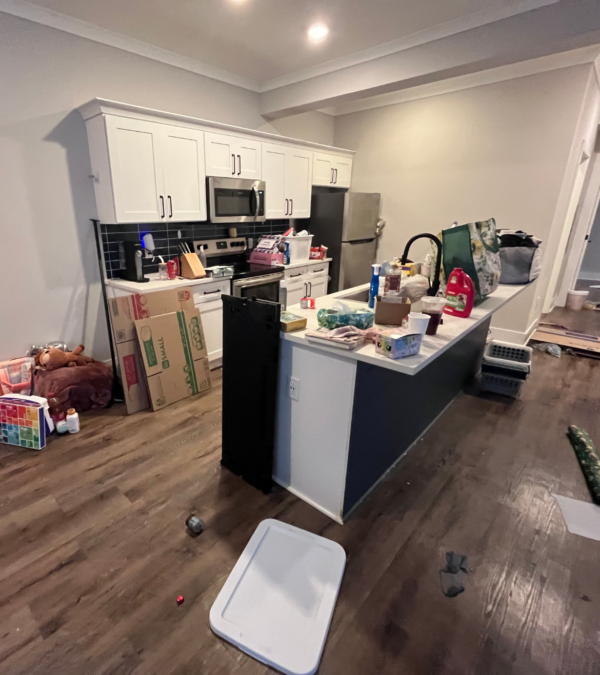 Kitchen before a trash pickup service